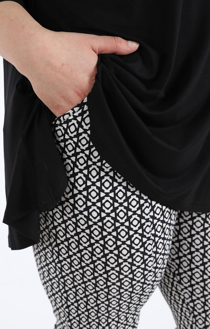 Sommer Hose in gerader Form aus feiner Traveller Qualität