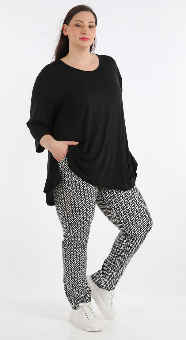 Sommer Hose in gerader Form aus feiner Traveller Qualität