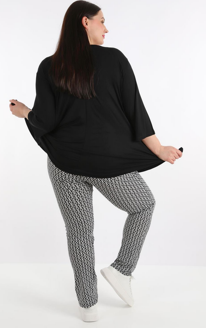 Sommer Hose in gerader Form aus feiner Traveller Qualität