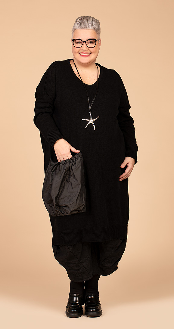 Ganzjahr Kleid in gerader Form aus weicher Strick Qualität