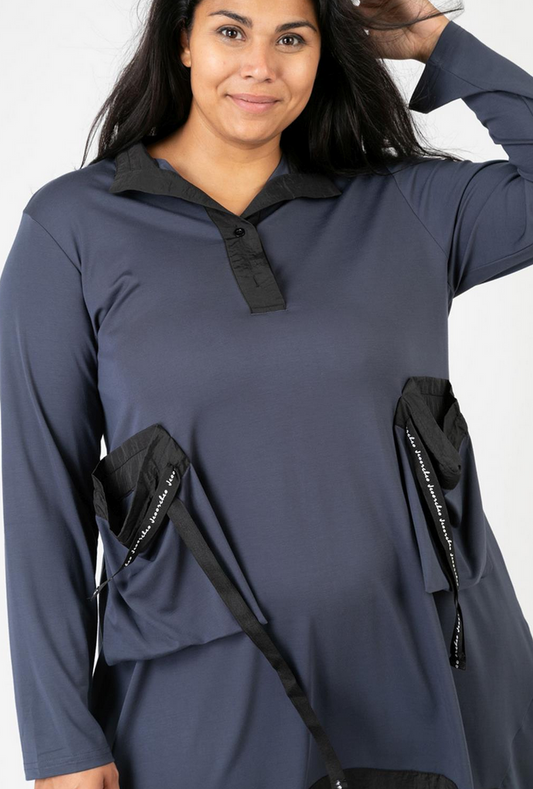 Medi Kleid mit Appliaktionen