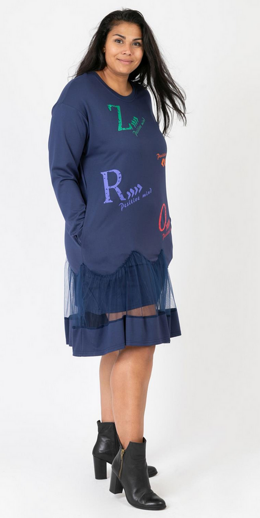 Medi Kleid mit Appliaktionen in 2 Farben