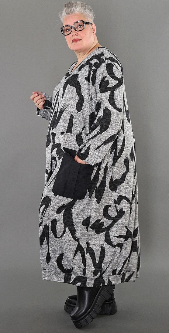 NEU Übergangs Kleid in gerader Form aus weicher Feinstrick Qualität