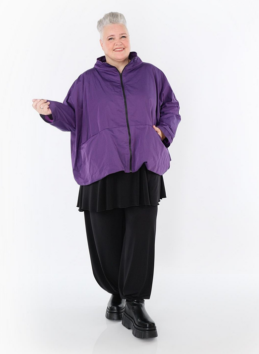 NEU Ganzjahr Jacke in kastiger Form aus feiner Memorytaft Qualität in 3 Farben