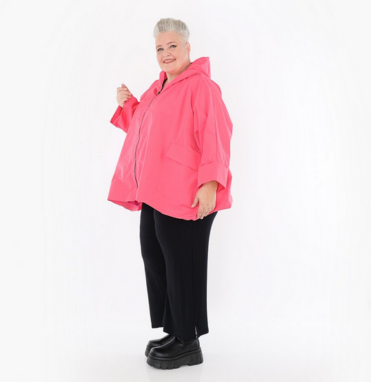 NEU Ganzjahr Jacke in kastiger Form aus feiner Memorytaft Qualität