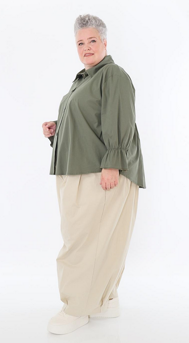 Sommer Bluse in gerundeter Form aus feiner Popeline Qualität in verschiedenen Farben
