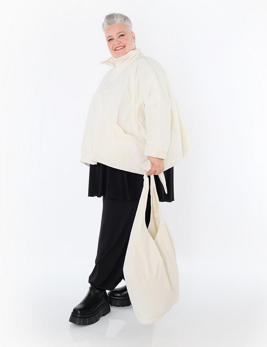 NEU Ganzjahr Jacke in kastiger Form aus feiner Memorytaft Qualität in 3 Farben