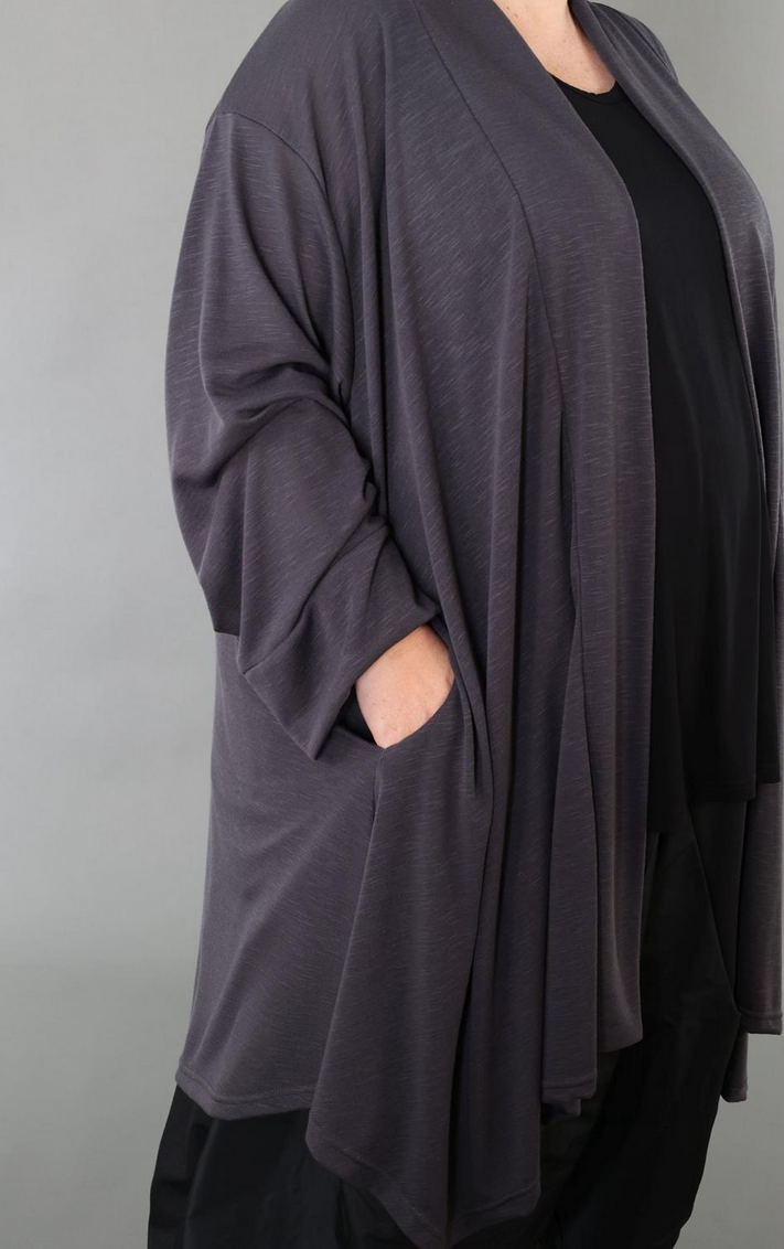 NEU Übergangs Cardigan in A-Form aus weicher Feinstrick Qualität in verschiedenen Farben