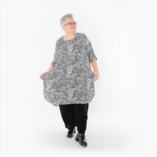 Sommer Big Shirt in gerundeter Form aus leichter Chiffon Qualität