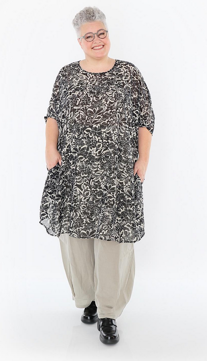 Sommer Big Shirt in gerundeter Form aus durchsichtiger Chiffon Qualität