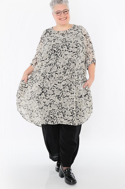 Sommer Big Shirt in gerundeter Form aus durchsichtiger Chiffon Qualität