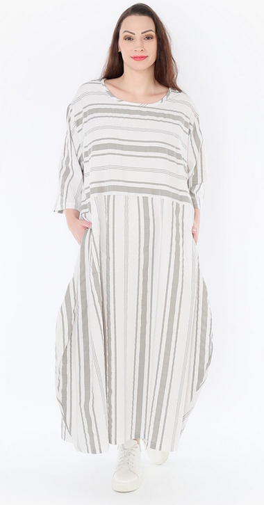 Sommer Kleid in Ballon Form aus leichter Seersucker Qualität