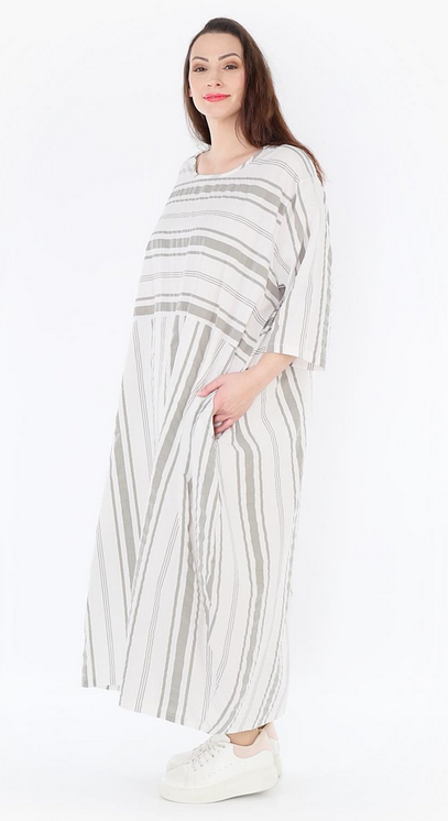 Sommer Kleid in Ballon Form aus leichter Seersucker Qualität