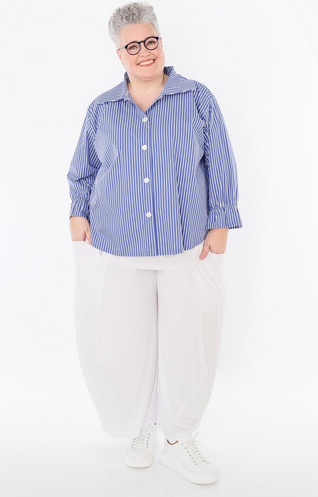Sommer Bluse in gerundeter Form aus feiner Popeline Qualität in 2 Farben