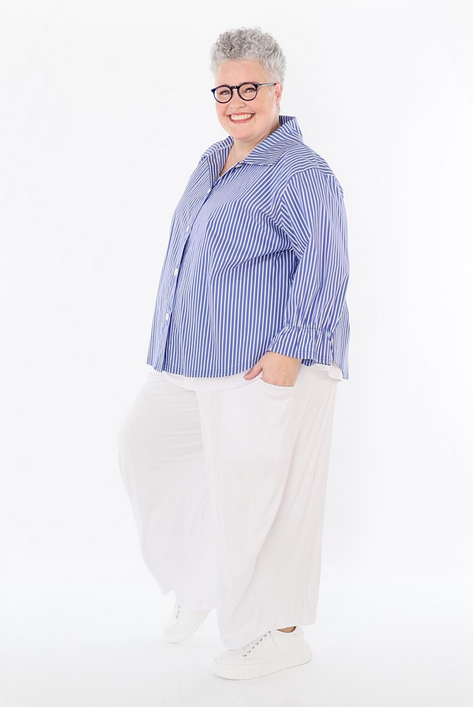 Sommer Bluse in gerundeter Form aus feiner Popeline Qualität in 2 Farben