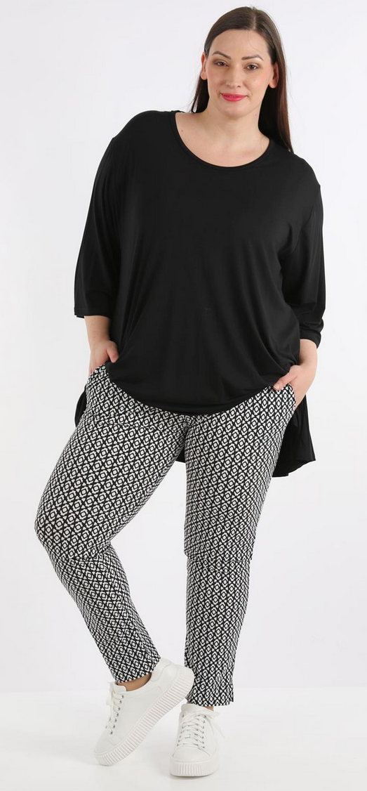 Sommer Hose in gerader Form aus feiner Traveller Qualität
