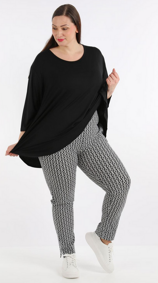 Sommer Hose in gerader Form aus feiner Traveller Qualität