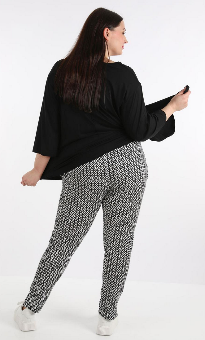 Sommer Hose in gerader Form aus feiner Traveller Qualität