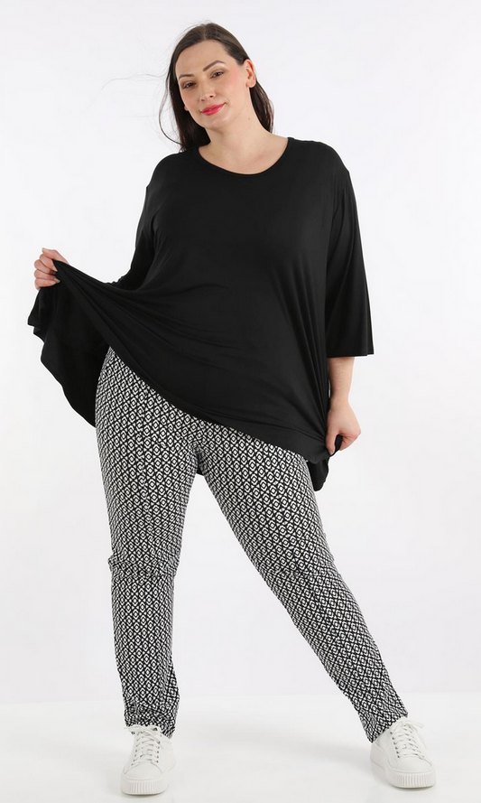 Sommer Hose in gerader Form aus feiner Traveller Qualität