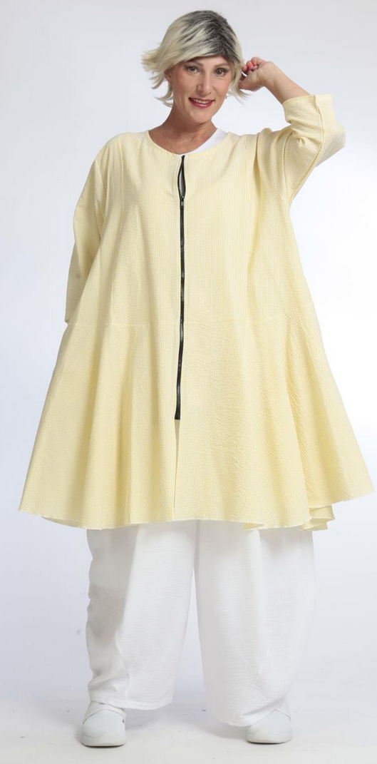 Sommer Jacke in gerundeter Form aus weicher Seersucker Qualität