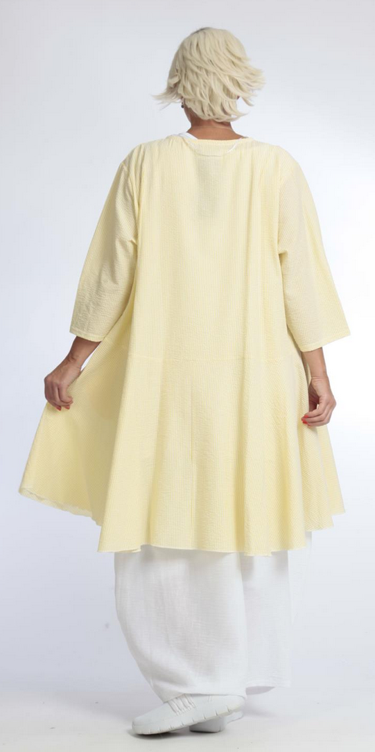Sommer Jacke in gerundeter Form aus weicher Seersucker Qualität