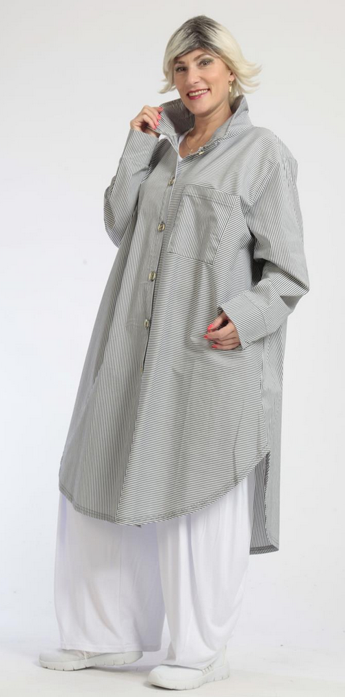 Alltags Bluse in gerundeter Form aus feiner Popeline Qualität