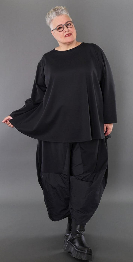 Ganzjahr Shirt in gerundeter Form aus feiner Milano Qualität