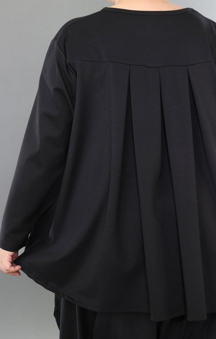 Ganzjahr Shirt in gerundeter Form aus feiner Milano Qualität