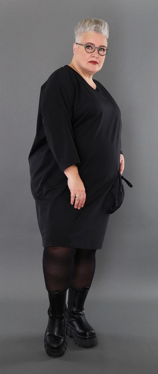 Ganzjahr Kleid in gerader Form aus feiner Jacquard Qualität