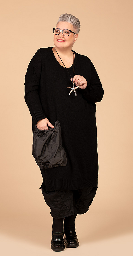 Ganzjahr Kleid in gerader Form aus weicher Strick Qualität
