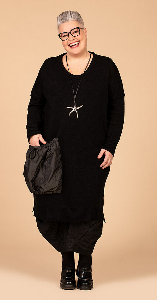 Ganzjahr Kleid in gerader Form aus weicher Strick Qualität