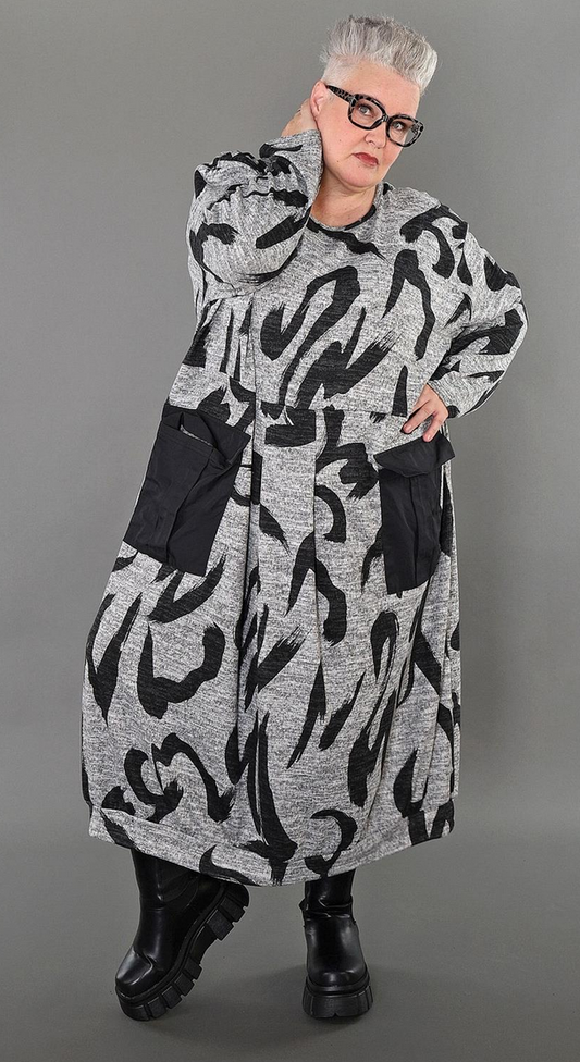 NEU Übergangs Kleid in gerader Form aus weicher Feinstrick Qualität