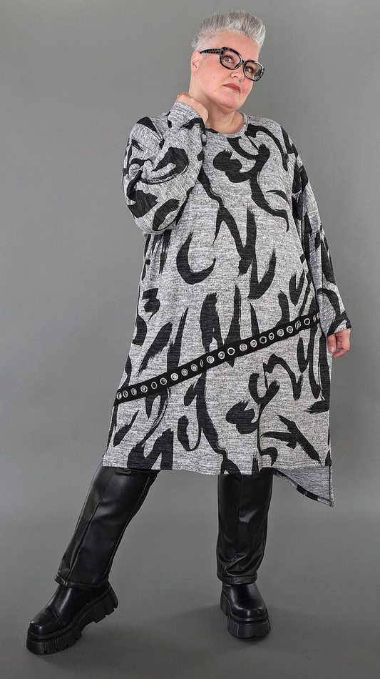 NEU Übergangs Big Shirt in asymmetrischer Form aus weicher Feinstrick Qualität
