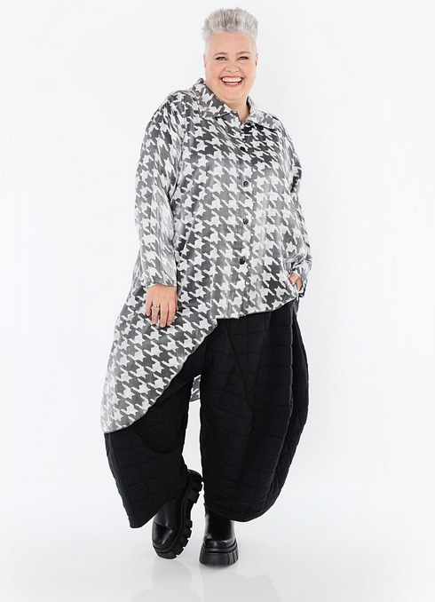 NEU Ganzjahr Bluse in Vokuhila Form aus glatter Seiden-Optik Qualität