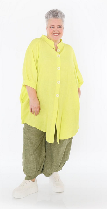 Sommer Bluse in gerundeter Form aus weicher Mousseline Qualität in verschiedenen Farben