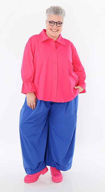 Sommer Bluse in gerundeter Form aus feiner Popeline Qualität in verschiedenen Farben