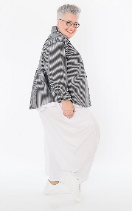 Sommer Bluse in gerundeter Form aus feiner Popeline Qualität in 2 Farben