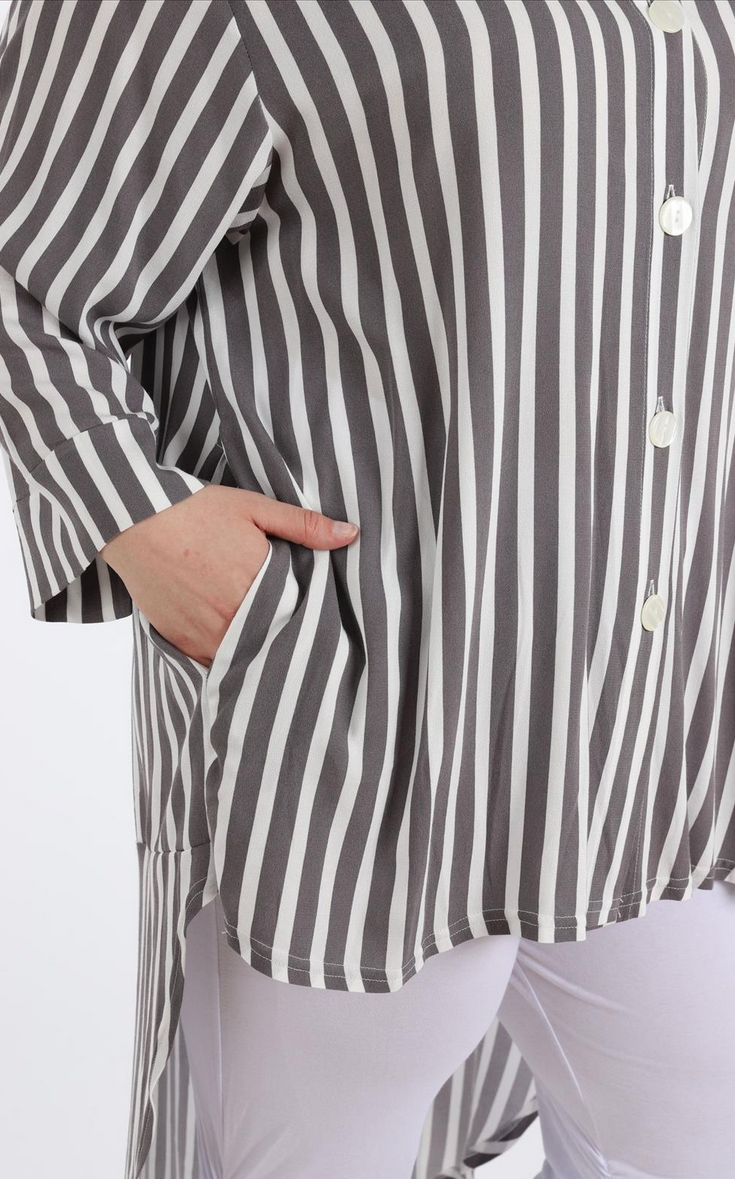 Sommer Bluse in Vokuhila Form aus leichter Krepp Qualität in verschiedenen Farben