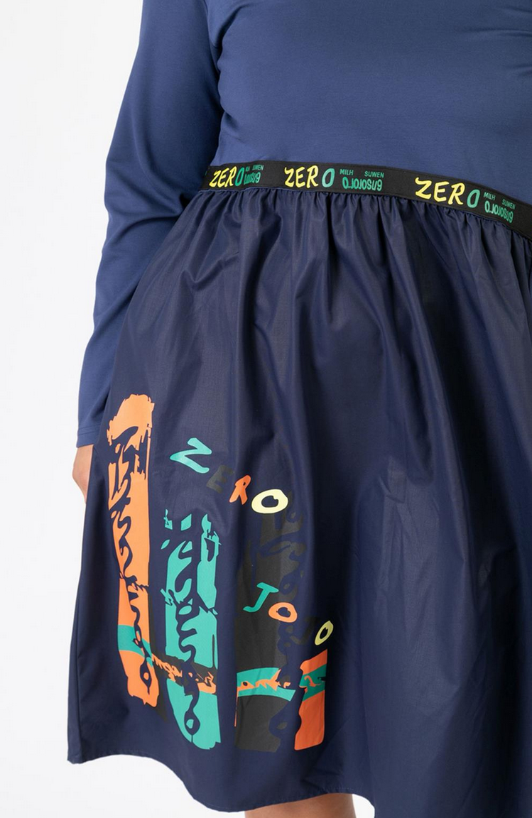 Medi Kleid mit Appliaktionen in 2 Farben